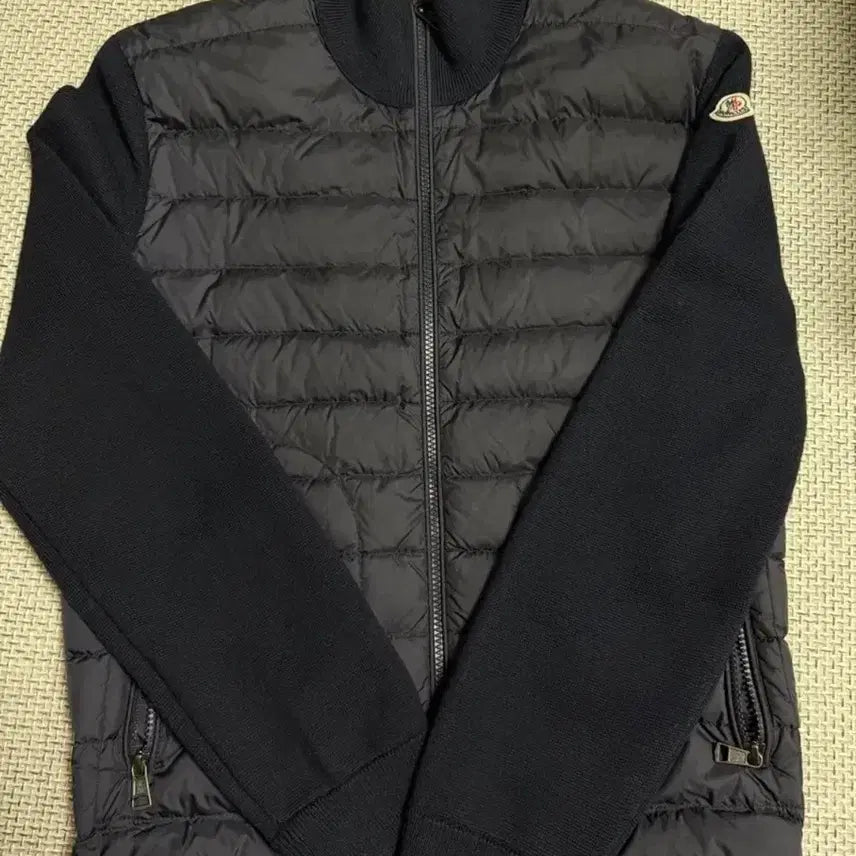 [BUNJANG] Moncler Knit Lightweight Down Jacket Size S / 몽클레어 니트경랭패딩 급처 (s)
