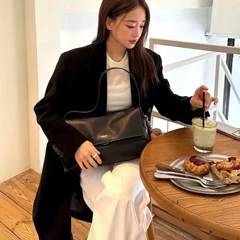 [BUNJANG] Coach Chelsea Shoulder Bag (30/36 Size) in Black/Brown / [~7/15 8만원할인] 코치 첼시 숄더백 /30사이즈