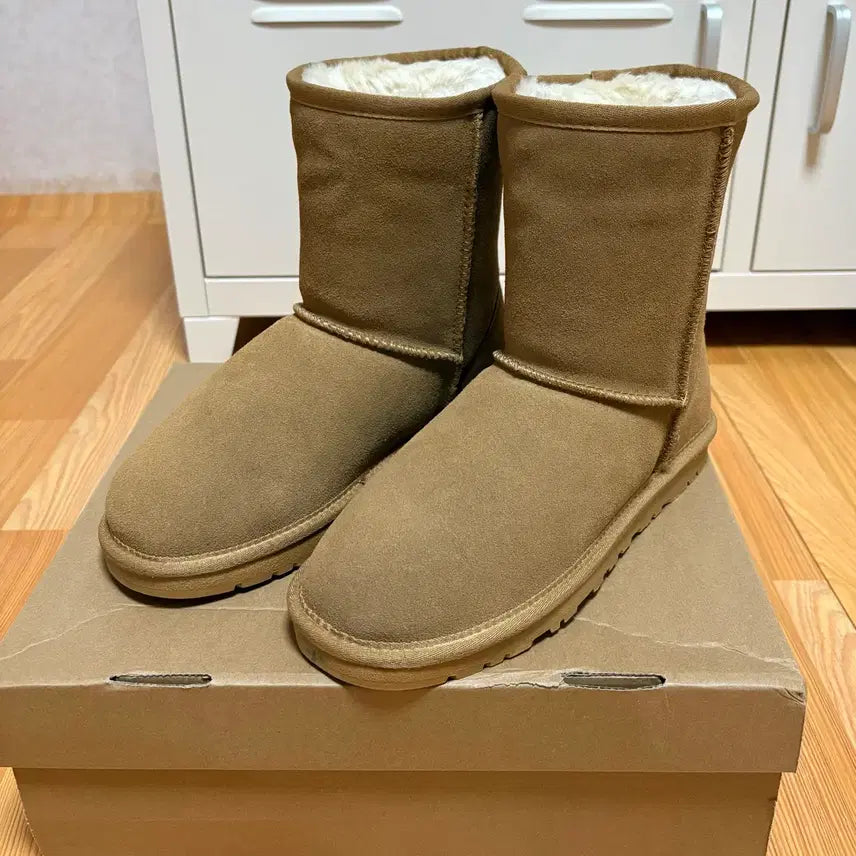 [BUNJANG] Women's Fur Boots (Size 225-230) / 털 부츠 225~230size