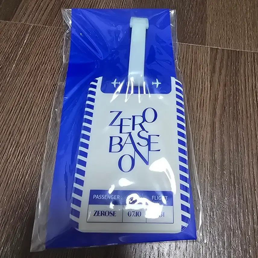 [BUNJANG] ZEROBASEONE The Hyundai Popup MD Luggage Tag / 제로베이스원 더현대 팝업 MD 러기지택