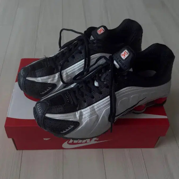 [BUNJANG] Nike Shox R4 Black Metallic Silver US 8.5 / 나이키 샥스 R4 블랙 앤 매탈릭 실버 265mm