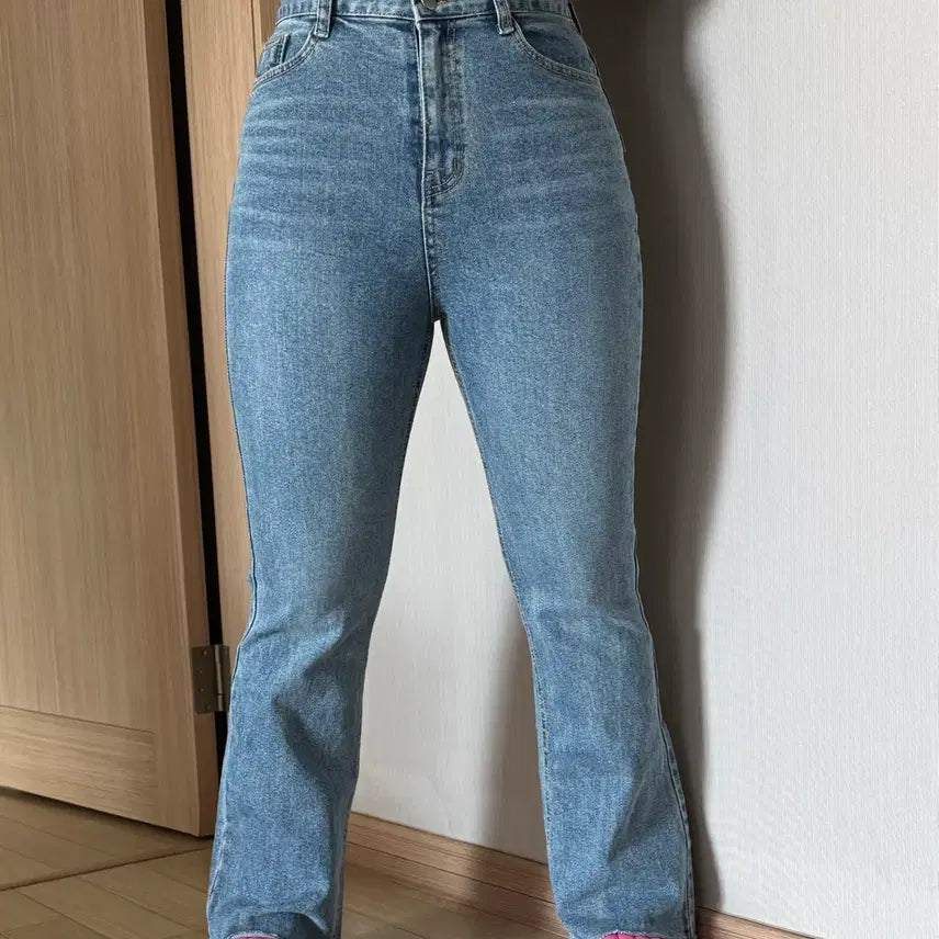 [BUNJANG] Light Wash Semi Bootcut Denim Jeans / 세미 부츠컷 데님 청바지