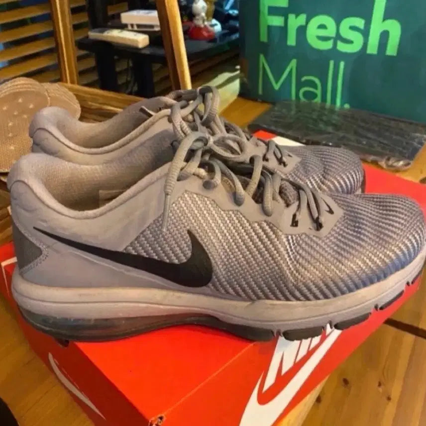 [BUNJANG] Nike Air Max Running Shoes Size 265-270 / 나이키 에어맥스 런닝화 사이즈 265-270