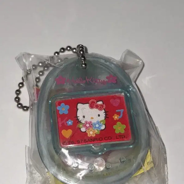 [BUNJANG] Classic Kitty Tamagotchi Keychain / 고전 키티 다마고치 키링