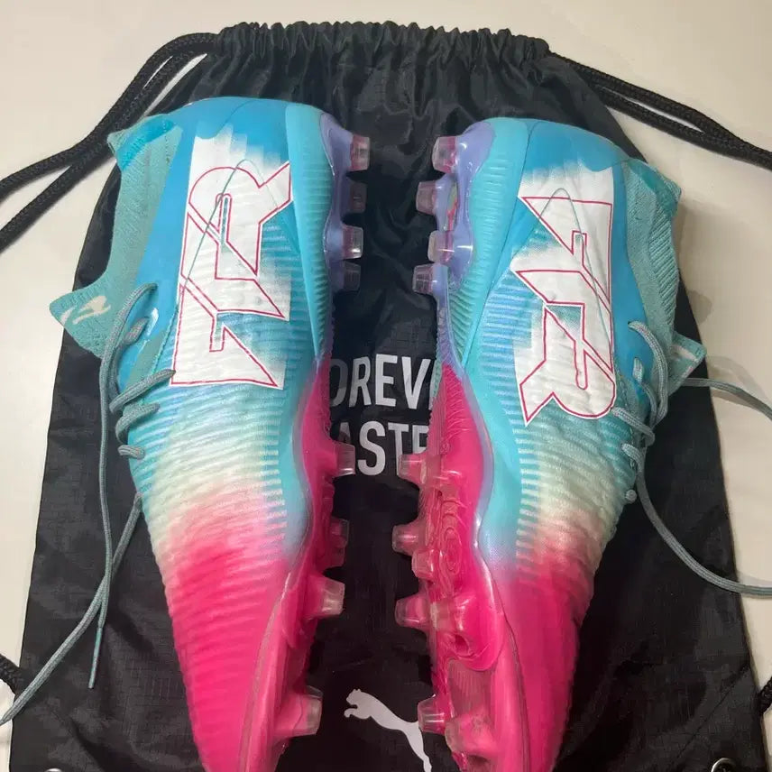 [BUNJANG] Puma Future Ultimate AG Soccer Cleats / 푸마 퓨쳐 얼티메이트 AG 285