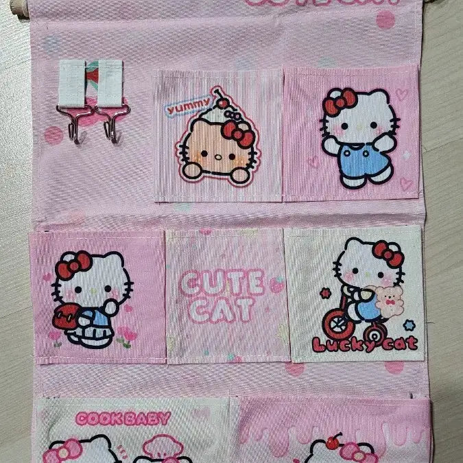 [BUNJANG] Hello Kitty Pink Wall-Mounted Organizer / 헬로키티 핑크색 벽걸이 수납 정리함