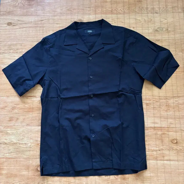 [BUNJANG] Musinsa Standard Open Collar Short Sleeve Shirt Black / 무신사스탠다드 오픈 칼라 쇼트 슬리브 셔츠 블랙팝니다.