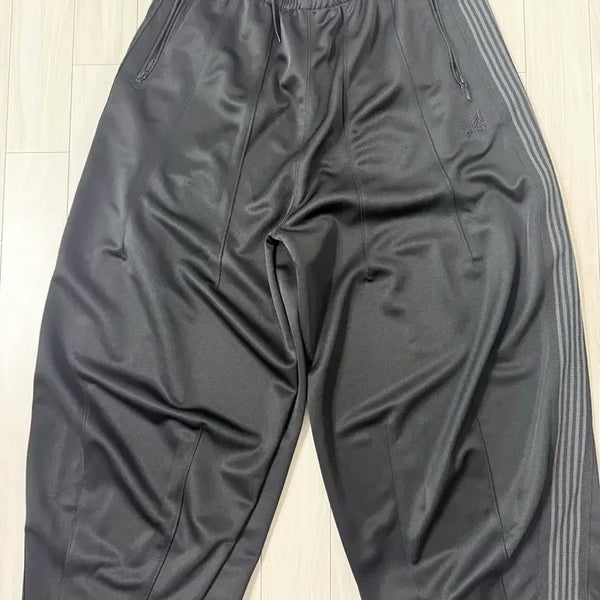 [BUNJANG] Needles x LHP H.D. Track Pants Poly Smooth Black M / 니들스 x LHP H.D. 트랙 팬츠 폴리 스무스 블랙 M사이즈