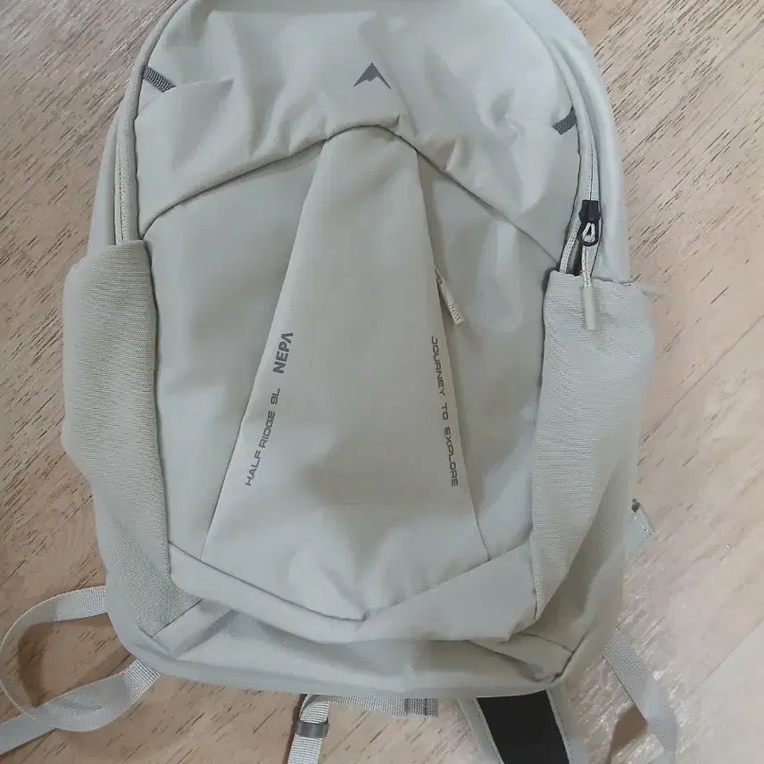 [BUNJANG] NEPA Half Ridge 9L Hiking Backpack New / 네파 하프릿지 9L 등산 배낭 백팩 새제품