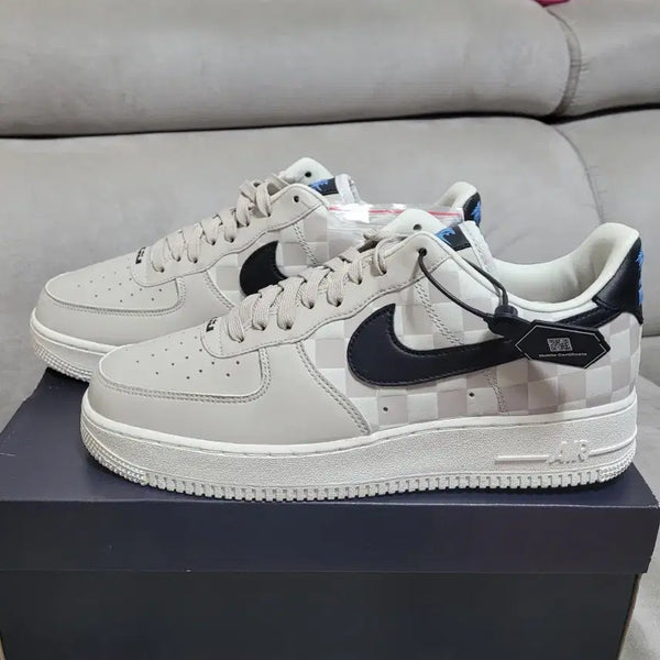 [BUNJANG] Nike Air Force '07 QS LeBron James / 나이키 에어포스 '07 QS 르브론 제임스 270 / (265)