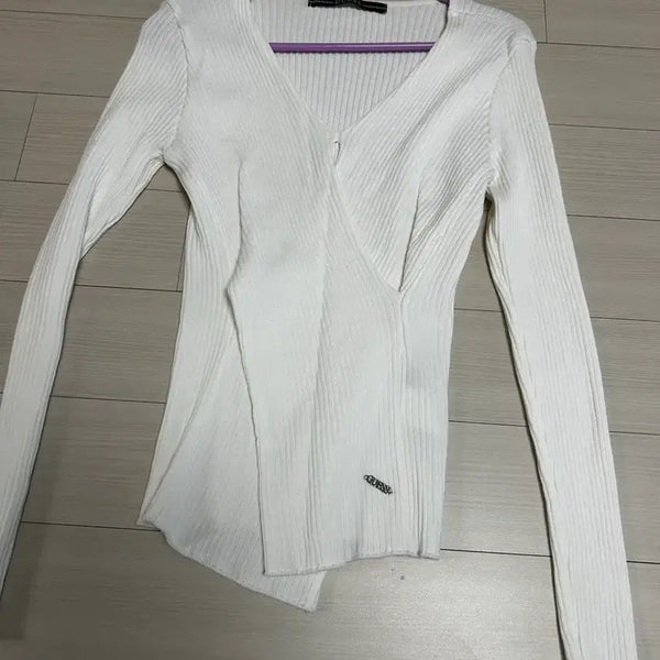 [BUNJANG] Guess White Wrap Style Ribbed Knit / Guess 화이트 랩 스타일 골지 니트