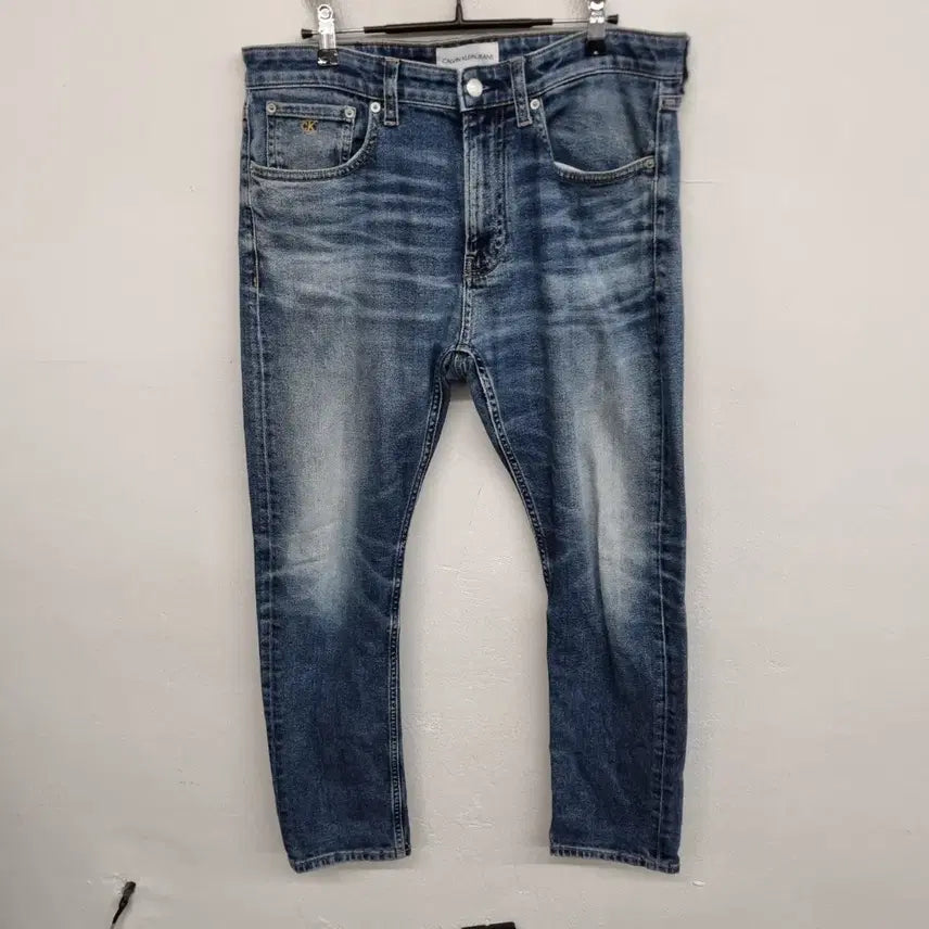 [BUNJANG] Calvin Klein Washed Denim Jeans (32 inch) / [32 inch] 캘빈클라인 워싱 데님 팬츠 청바지