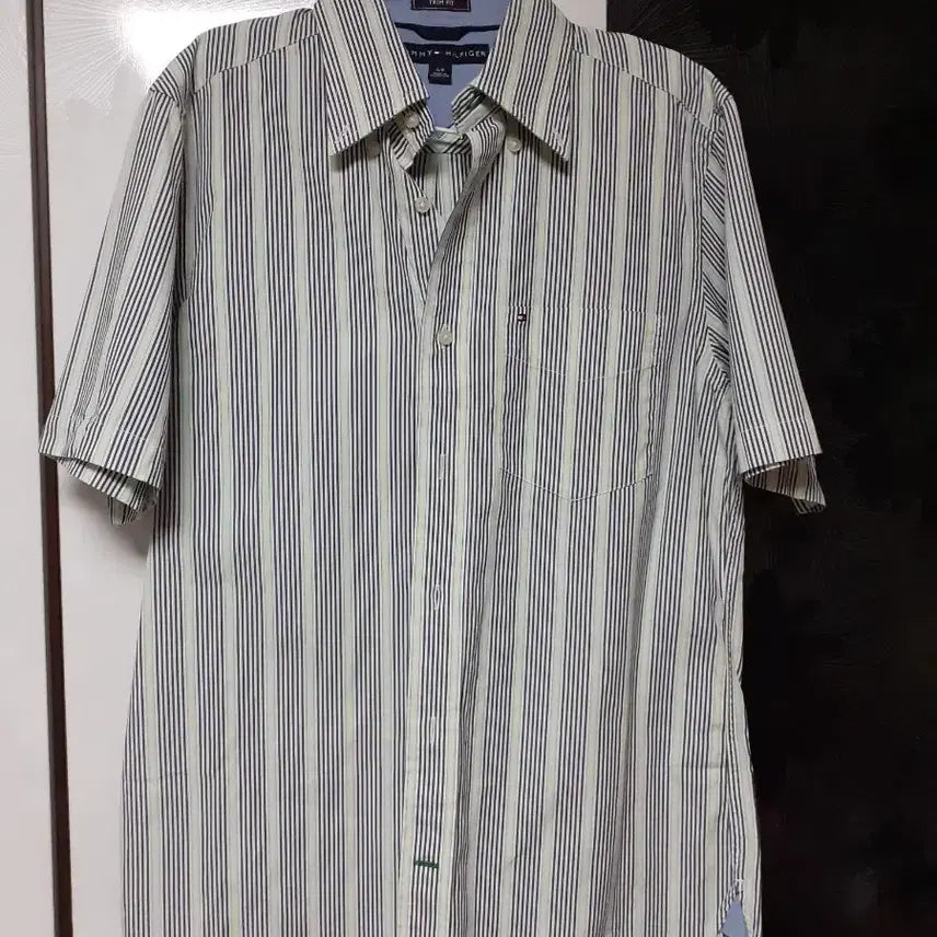 [BUNJANG] Tommy Hilfiger Striped Short Sleeve Shirt / 타미힐피거 스트라이프 반팔 셔츠