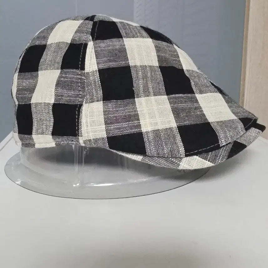[BUNJANG] Pierre Cardin Check Cotton Hunting Cap & HATSON Wool Blend Embroidered Ribbon Ball Cap / 미사용 모자