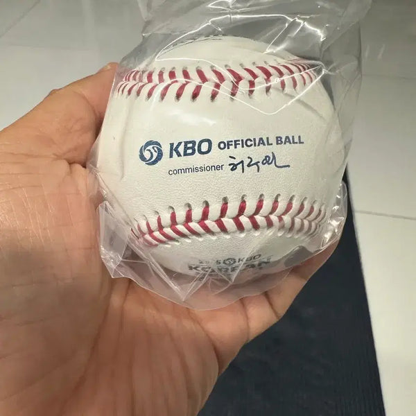 [BUNJANG] 2025 KBO Korean Series Official Ball (with Case) / 2025 kbo 코리안시리즈 공인구 (케이스포함)