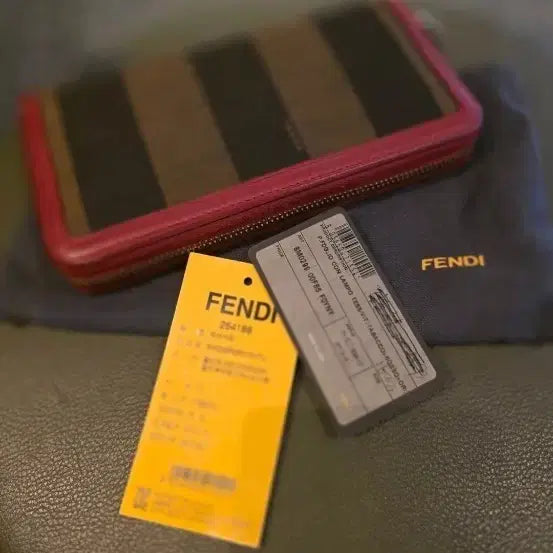 [BUNJANG] Fendi FF Logo Bi-Fold Long Wallet / [정품] 펜디 FF 로고 여성 장지갑/  백화점구매/택포