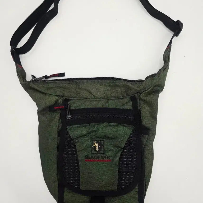 [BUNJANG] Black Yak Crossbody Sling Bag / 블랙야크 크로스백 슬링백