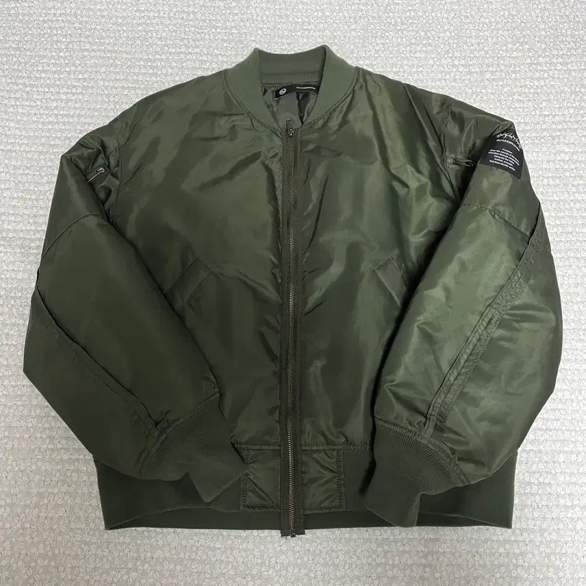 [BUNJANG] GU Undercover Collaboration MA-1 Jacket / [지유] 언더커버 협업 MA-1