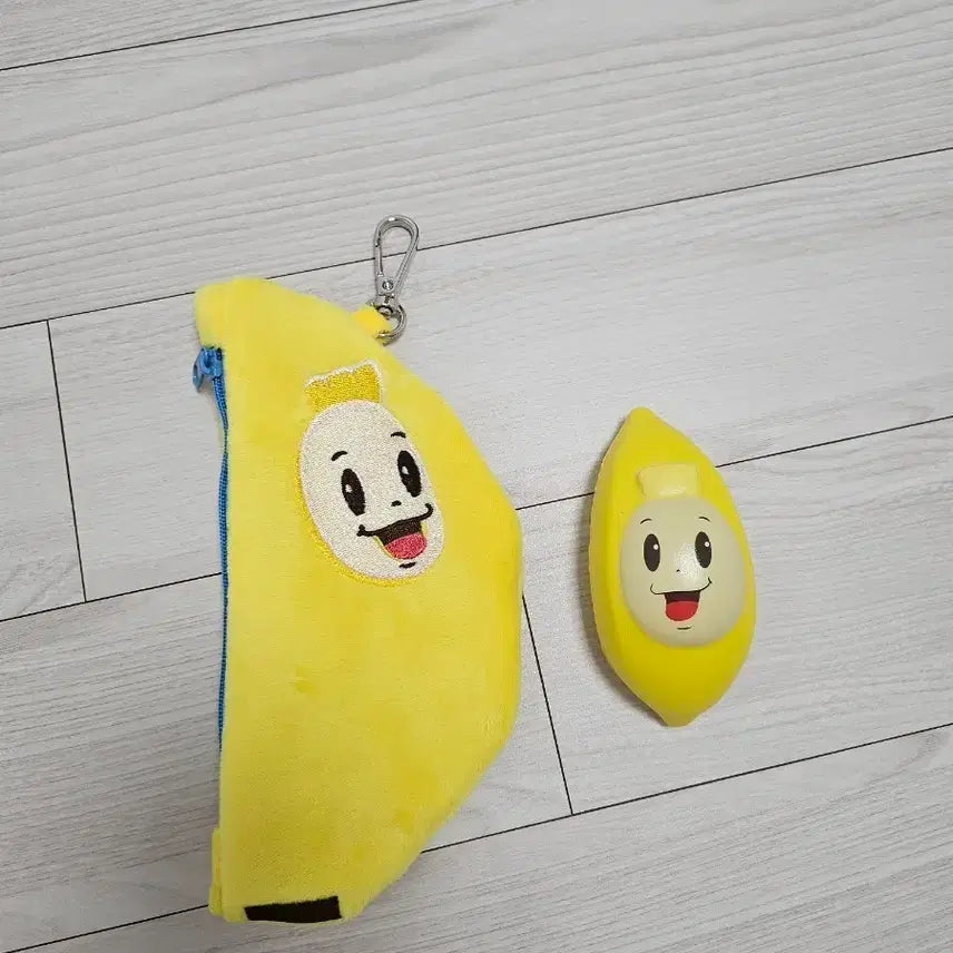 [BUNJANG] Belif Banana Pouch with Stress Ball / 새상품)빌리프 바나나파우치