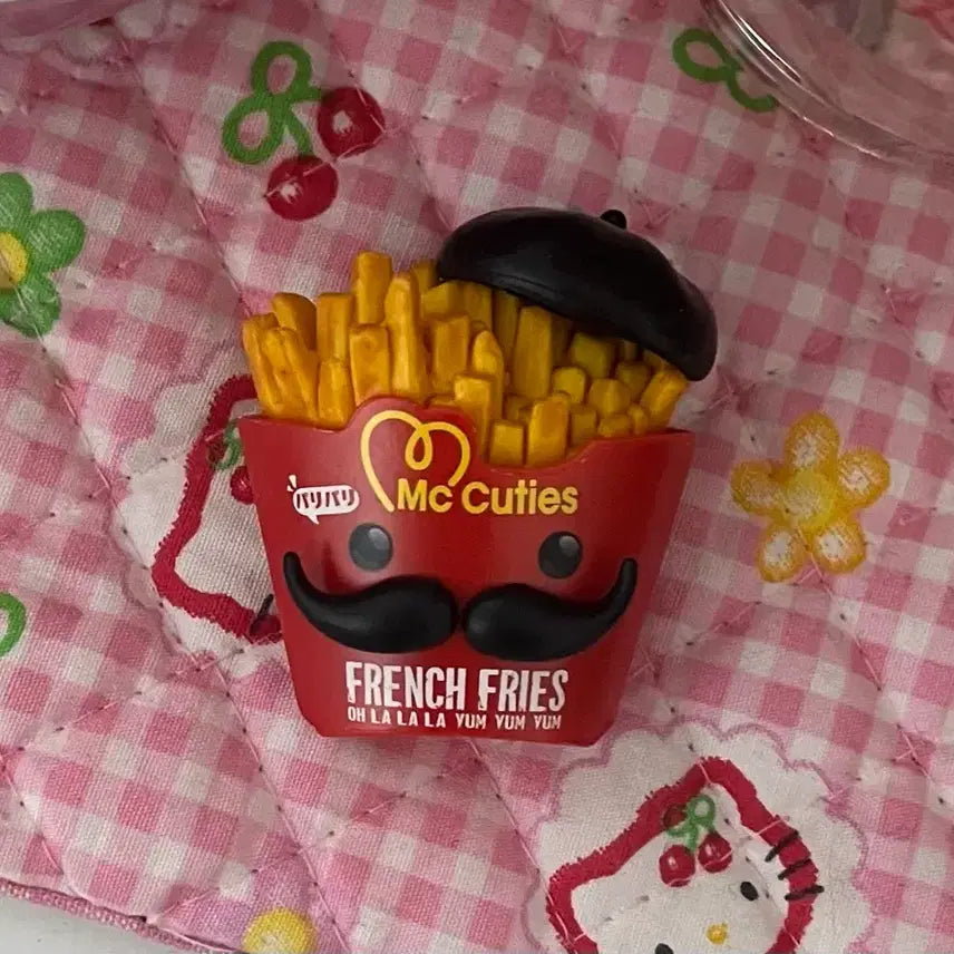 [BUNJANG] Vintage Rare Discontinued French Fries Moustache Miniature Figure / 고전 일본 감자튀김 콧수염 피규어 미니어쳐 레어 단종 소품 가챠 빈티지