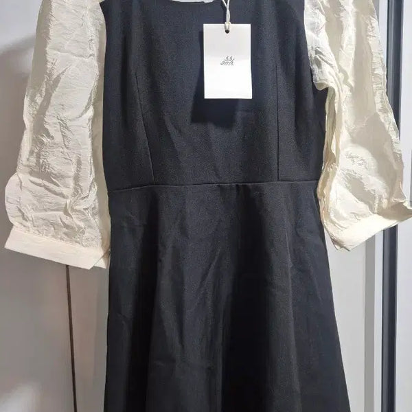 [BUNJANG] Black Square Neck Dress / 새상품-블랙 스퀘어넥 원피스