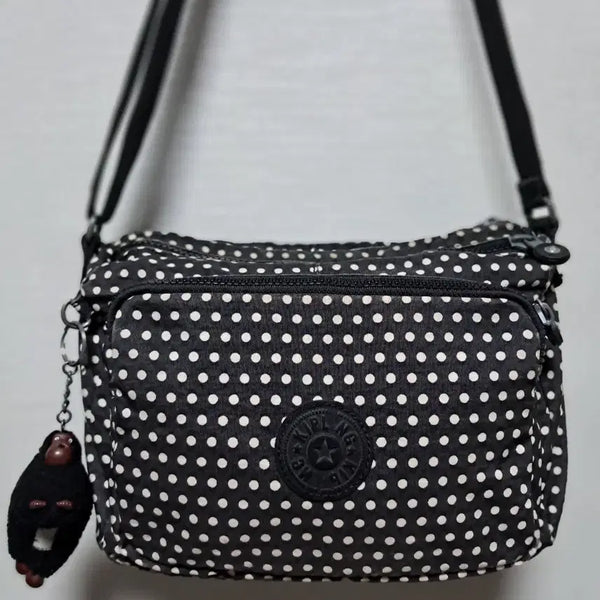 [BUNJANG] Kipling Polka Dot Crossbody Bag with Keyring / 키플링 도트무늬 크로스백 + 키링 여성가방 가격더내림
