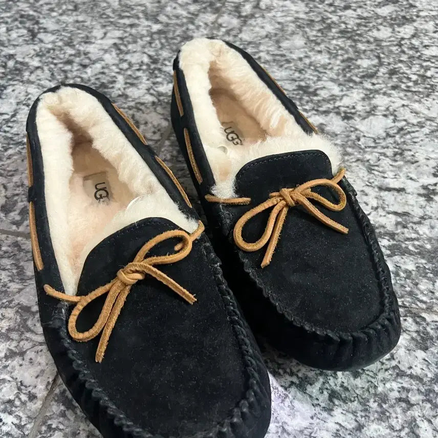 [BUNJANG] UGG Moccasin Shoes Navy / 어그 모카신 jp260(250-255)팝니다