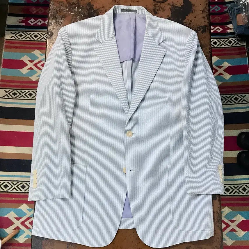 [BUNJANG] Givenchy Seersucker Stripe Two-Button Blazer Jacket (Men's 105) / 지방시 블루 스트라이프 시어서커 투버튼 블레이저 자켓 남성 105