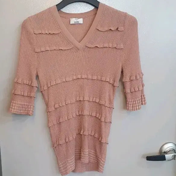 [BUNJANG] Women's Object Ruffle Short-Sleeve Knit Top - Size 95 / 여성 오브제 러플 반팔 니트 95사이즈입니다.  러플 디테일이 있어 여