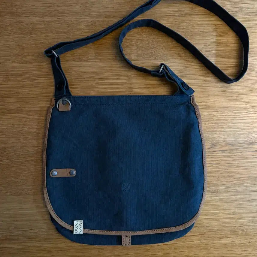 [BUNJANG] Visvim MIL Shoulder Bag / visvim 비즈빔 MIL 숄더백