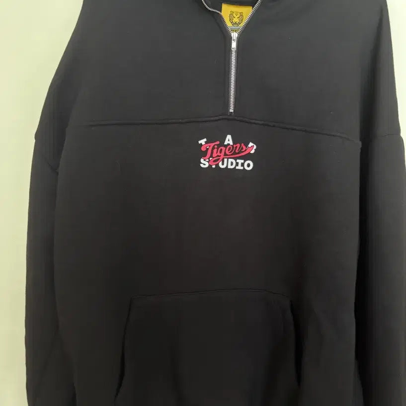 [BUNJANG] Kia Tigers IAAB Half-Zip Sweatshirt / 기아타이거즈 아이앱 반집업 맨투맨