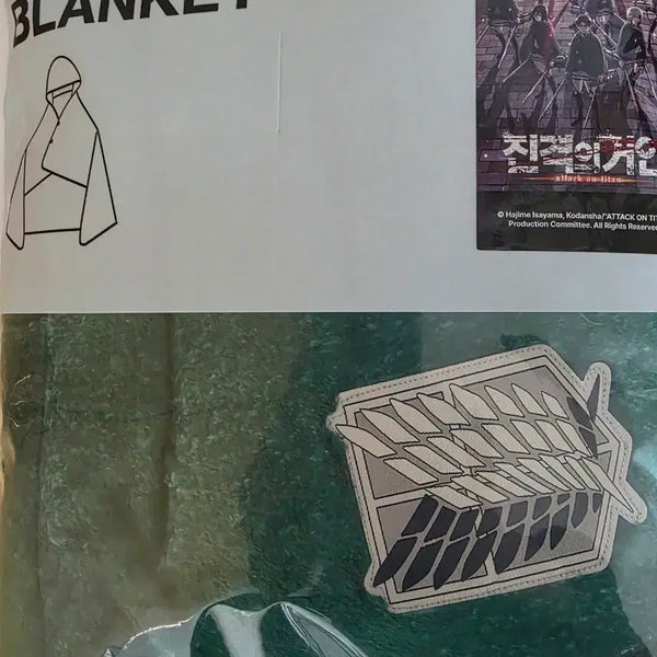 [BUNJANG] SPAO Attack on Titan Hooded Blanket (Sealed) / 미개봉) 스파오 진격의 거인 후드 담요