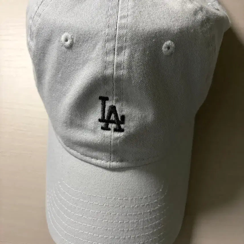 [BUNJANG] LA Dodgers Light Gray Baseball Cap / LA 다저스 볼캡 연한 회색 모자