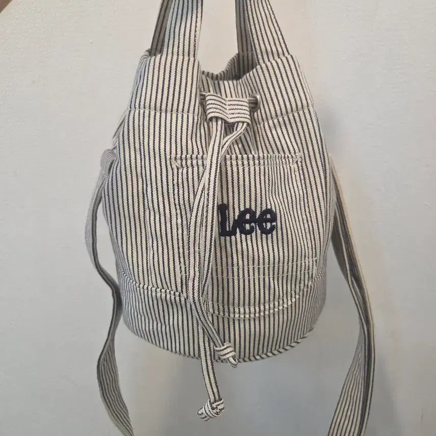 [BUNJANG] Lee Stripe Bucket Bag Shoulder Bag / Lee 리 스트라이프 버킷백 숄더백