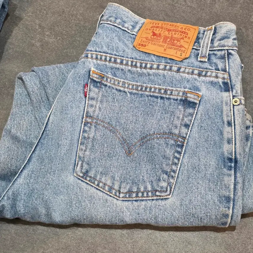 [BUNJANG] Levi's 550 Tapered Jeans (W33-34) / 리바이스 550 연청 (33~34)