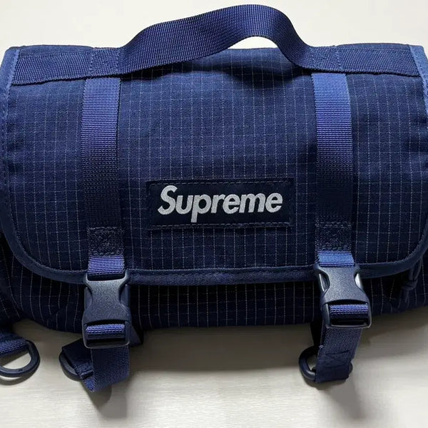 [BUNJANG] Supreme Mini Duffle Bag 24SS / 슈프림 미니 더플백 24SS