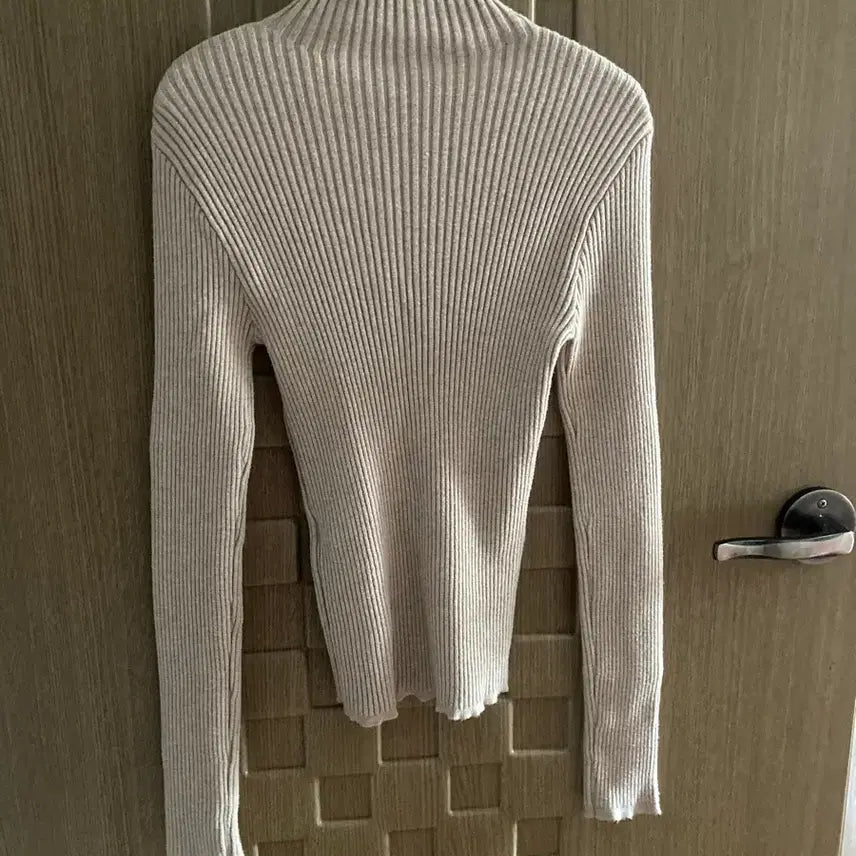 [BUNJANG] Ivory Ribbed Knit Long Sleeve Top / 아이보리 골지 니트 긴팔