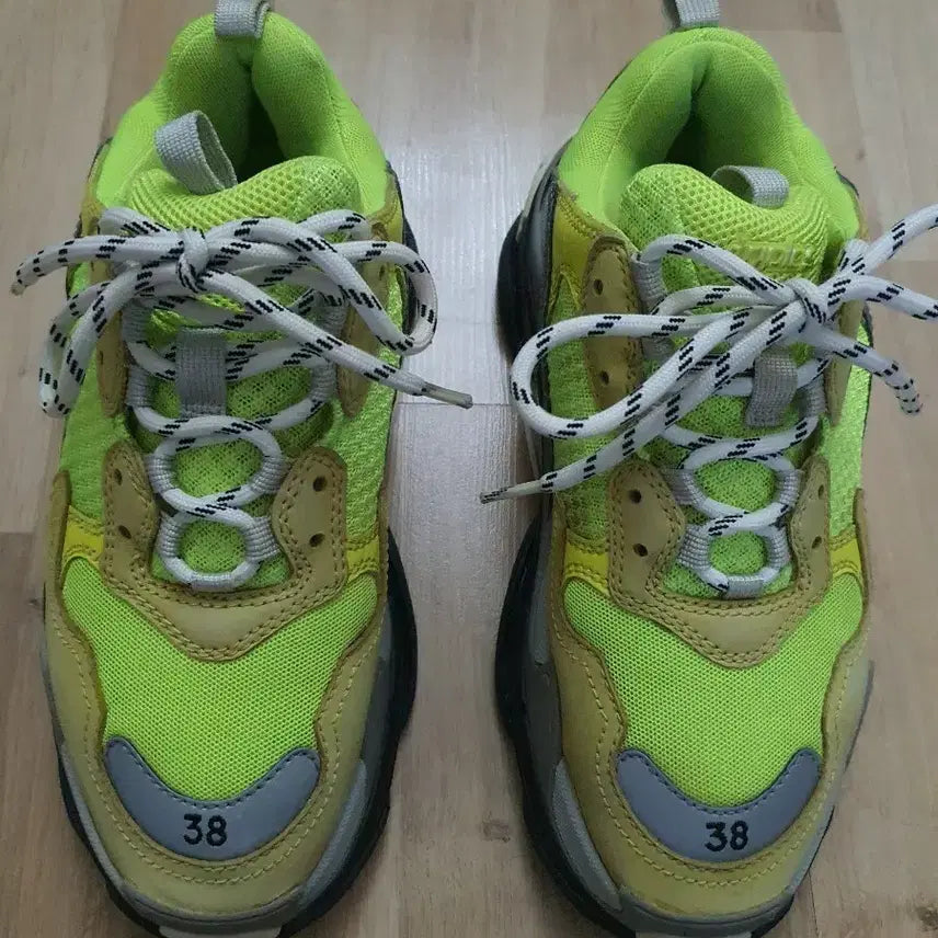 [BUNJANG] Balenciaga Triple S Fluorescent Sneakers / 발렌시아가 트리플S 형광 38사이즈