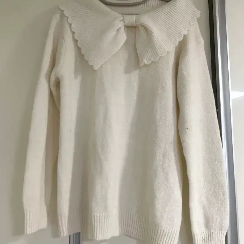 [BUNJANG] Ivory Ribbon Wavy Neckline Knit Sweater / 아이보리 리본 물결넥라인 니트 스웨터
