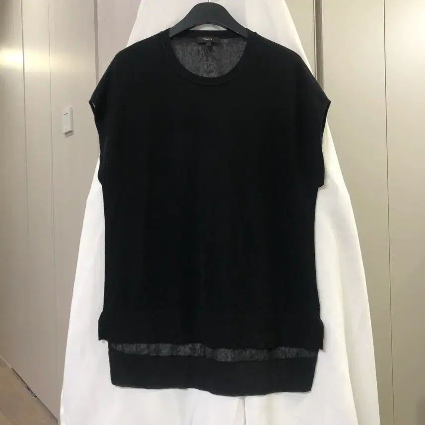 [BUNJANG] Theory Black See-Through Short-Sleeve Top (Size P, fits 44-55.5) / 띠어리 블랙 시스루 반팔(P사이즈44~55반)