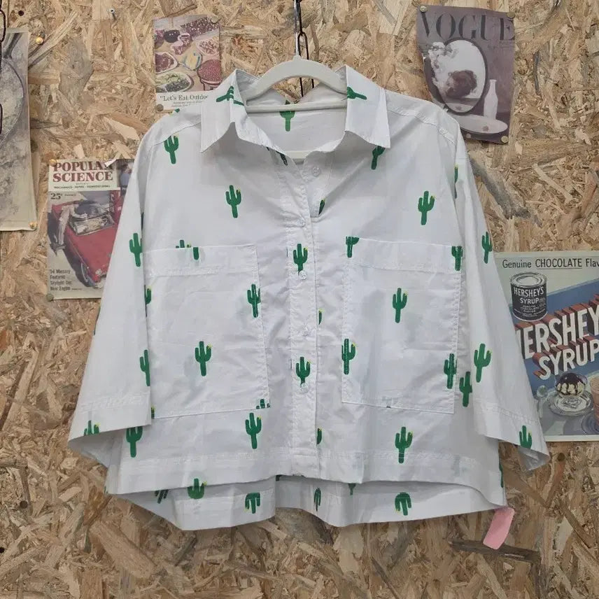 [BUNJANG] White Cactus Pattern Shirt - Free Size / 미착용) 흰색 선인장 패턴 셔츠 F