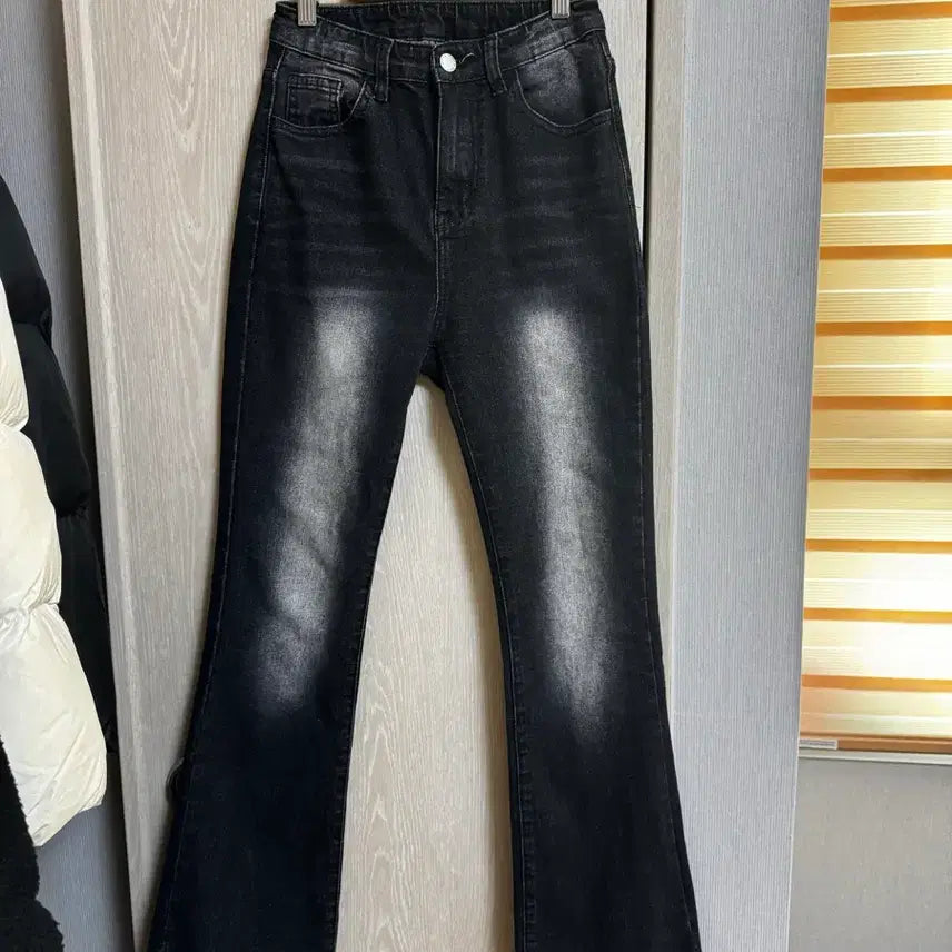 [BUNJANG] Black Washing Denim Pants Slim Straight Fit / 블랙워싱팬츠