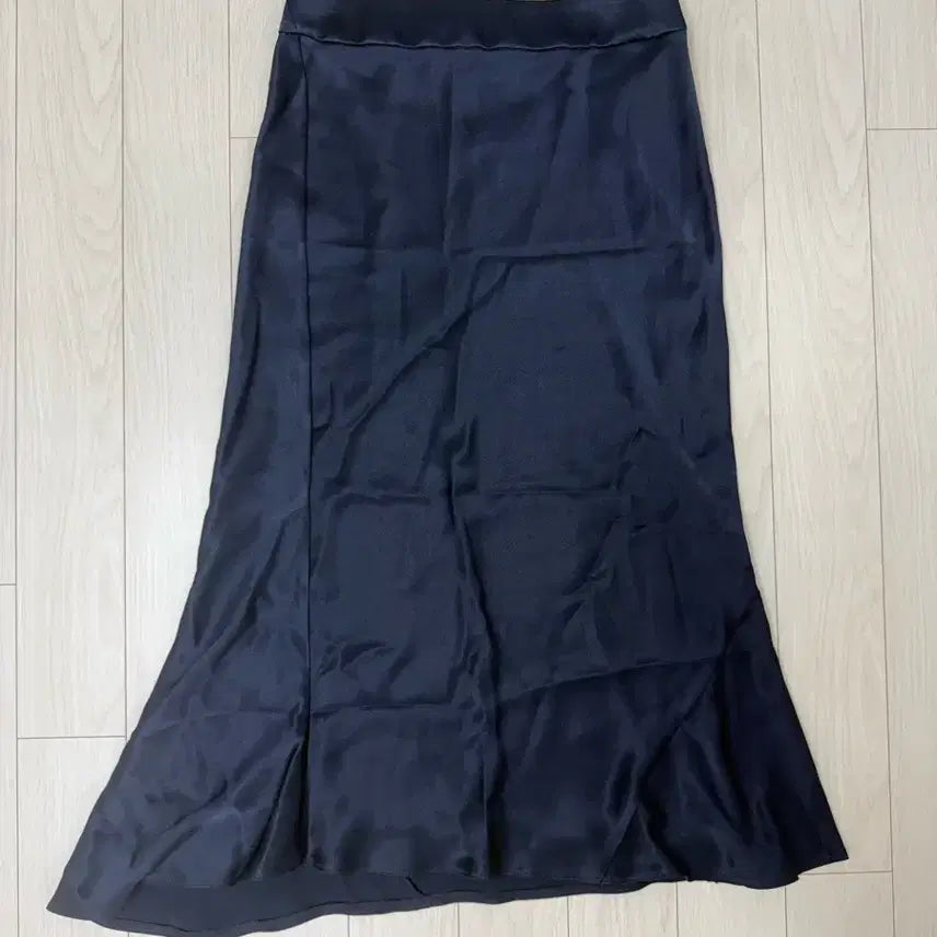[BUNJANG] MICHAA Navy Flare Long Skirt (Spring/Summer) / MICHAA 네이비 플레어 롱 스커트 (봄/여름)