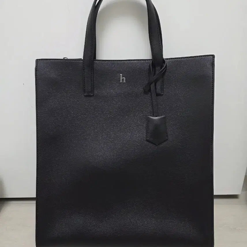 [BUNJANG] Hazzys Men's Black Modern Tote Bag / 헤지스 맨 액세서리[the h] /  블랙 모던 토트백