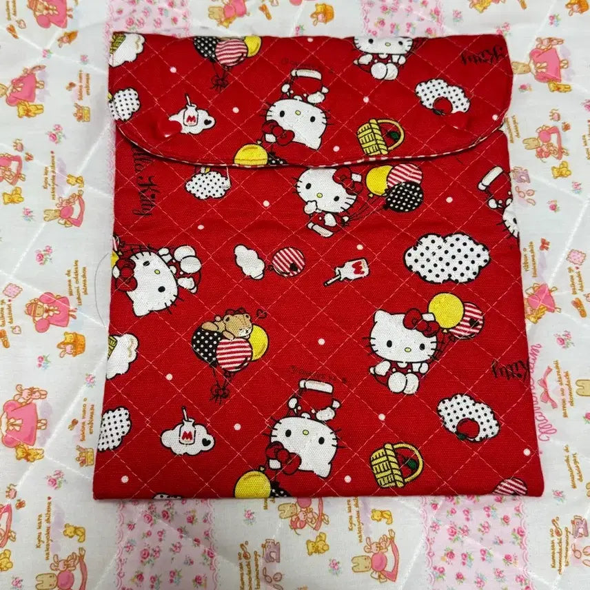 [BUNJANG] Sanrio Hello Kitty Pouch / 산리오 키티 파우치