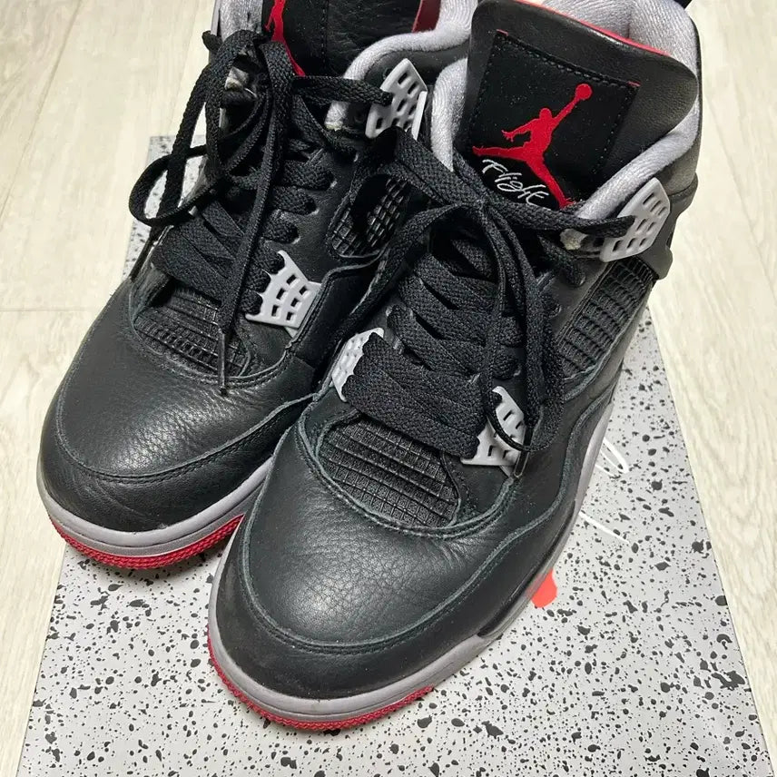 [BUNJANG] Jordan 4 Bred Reimagined Size 285 / [285] 조던4 브레드 리이매진드