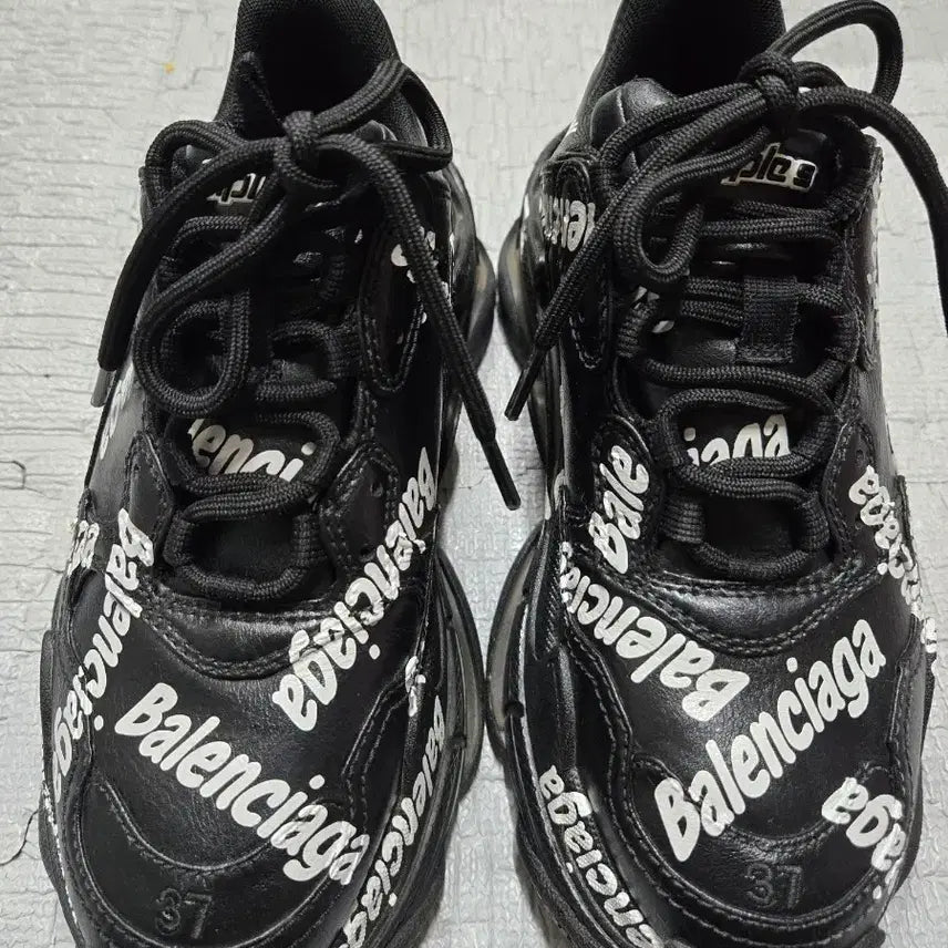 [BUNJANG] Balenciaga Triple S Logo Point Sneakers / 발렌시아가 트리플S 로고포인트