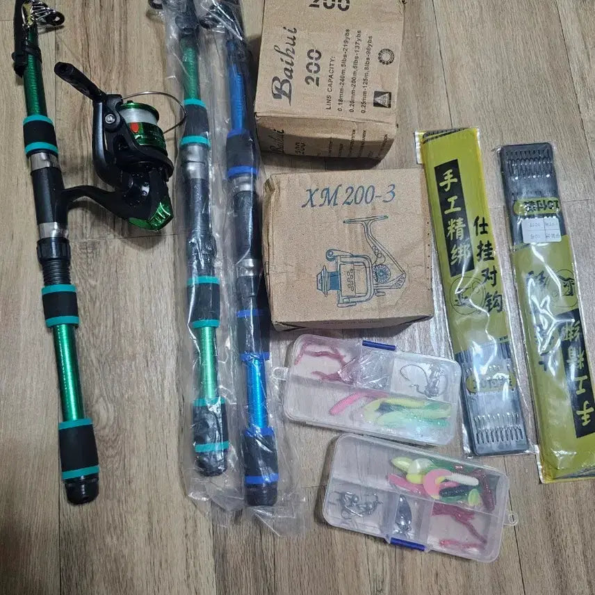 [BUNJANG] Fishing Rod, Reel, Hook, and Bait Set - New / 낚시대 릴 낚시바늘 미끼 세트 새상품3개일괄