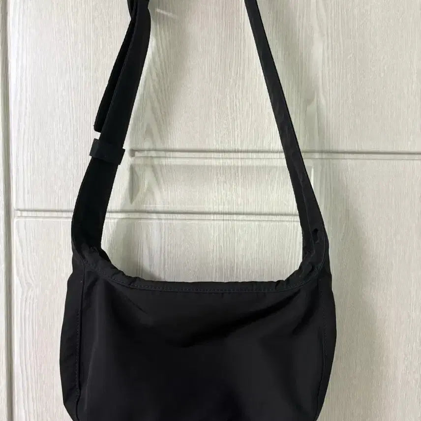 [BUNJANG] COS Nylon Crossbody Saddle Bag Black / 코스 나일론 크로스 바디 새들백 블랙