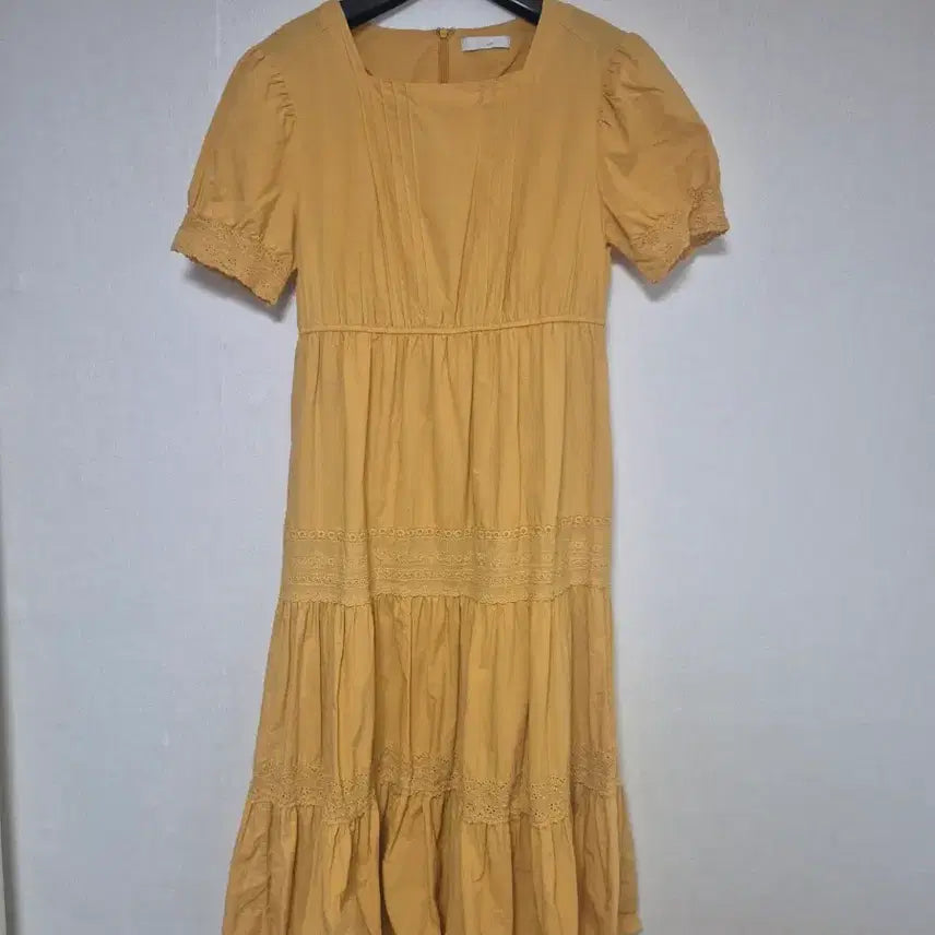 [BUNJANG] JIGOTT Eyelet Lace Midi Dress / JIGOTT 아일렛 레이스 원피스  지고트